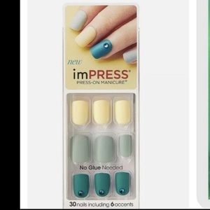 Very Rare Impress Nails Short Square GWP